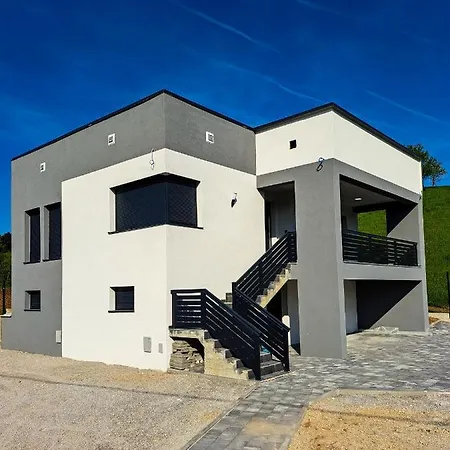 Villa Vienna Buzim